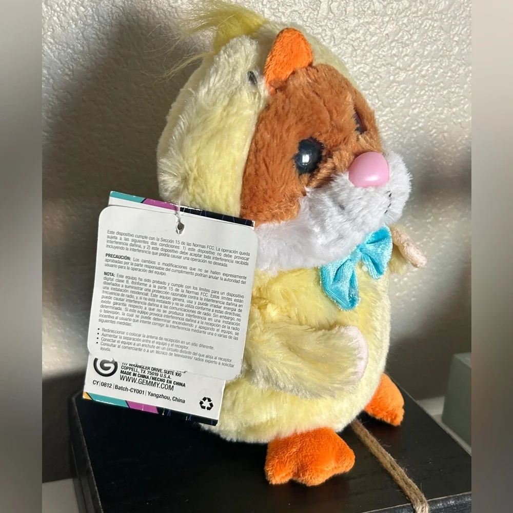 Gemmy NWTYellow and Brown dancing rapper Hamster with Blue Bow
